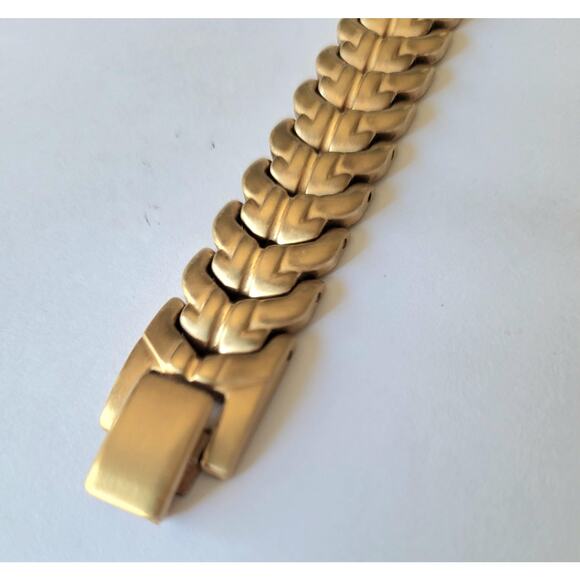 Vintage Pulsar Seiko Gold Watch: Japan-Made Excellence with Precision Quartz - Picture 9 of 9